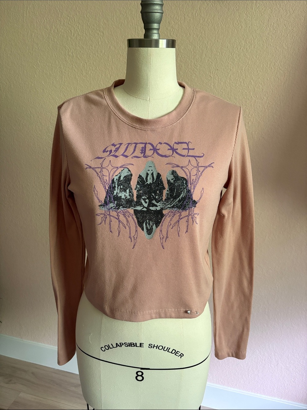 Women’s Pink Metalcore Long-Sleeve Top
